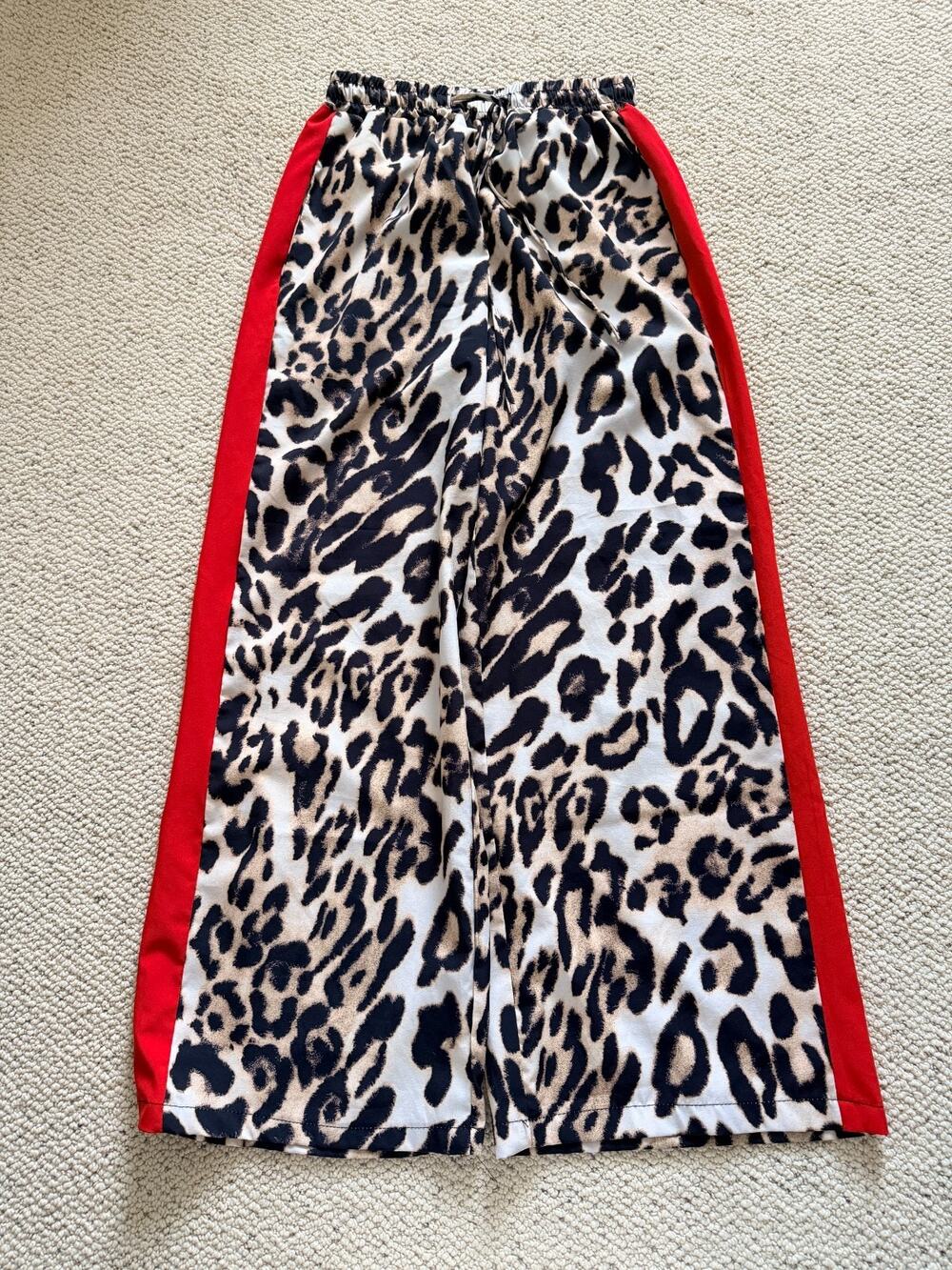 Leopard Print Wide Leg Palazzo Pants Womens XS Red Side Stripe Satin Pull On